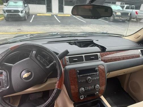 Black 2007 Chevrolet Avalanche 1500 LT