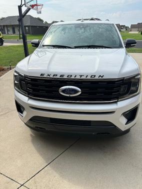 White 2019 Ford Expedition Limited