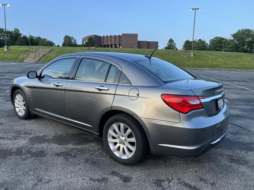 2013 Chrysler 200 Limited