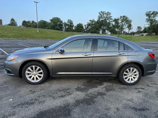 2013 Chrysler 200 Limited