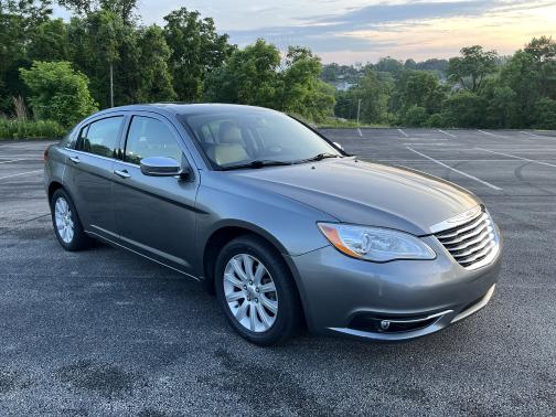 2013 Chrysler 200 Limited