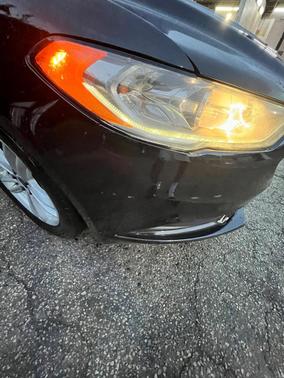 Black 2018 Ford Fusion SE