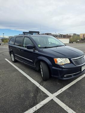2013 Chrysler Town & Country Touring