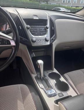 Silver 2011 Chevrolet Equinox LT