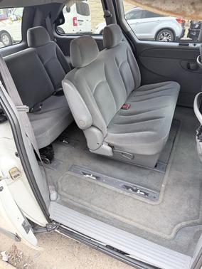 White 2005 Chrysler Town & Country Base