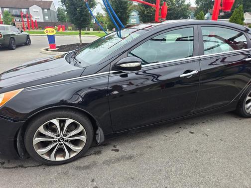 Black 2013 Hyundai SONATA Limited 2.0T