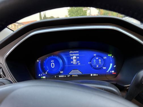 2020 Ford Escape Titanium Hybrid