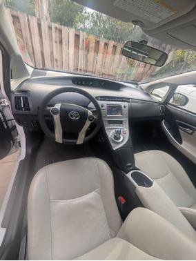 2015 Toyota Prius Plug-in Base