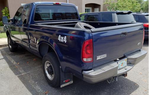 2003 Ford F-250 XL SuperCab Super Duty
