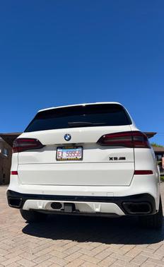 White 2022 BMW X5 M50i