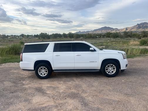 2017 GMC Yukon XL SLE