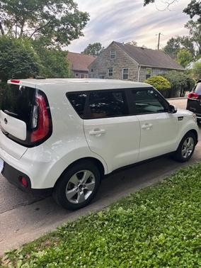 White 2019 Kia Soul Base