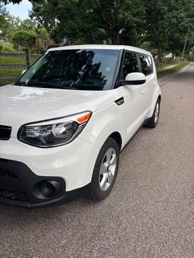 White 2019 Kia Soul Base