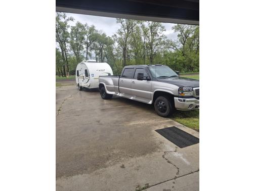 Black 2005 GMC Sierra 3500 SLE Crew Cab