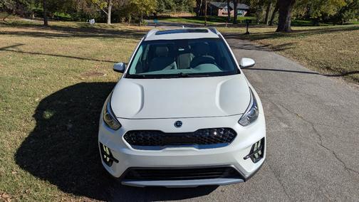 2022 Kia Niro LXS SE