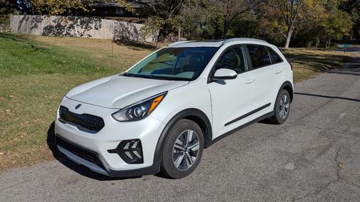 2022 Kia Niro LXS SE