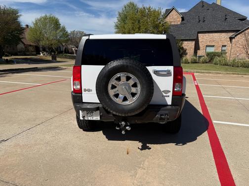 White 2010 Hummer H3 Alpha