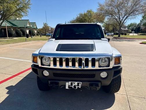 White 2010 Hummer H3 Alpha