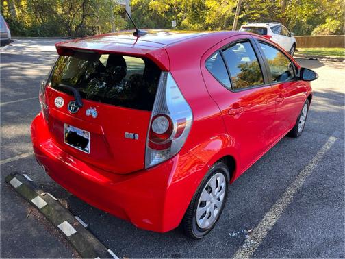 2014 Toyota Prius c One