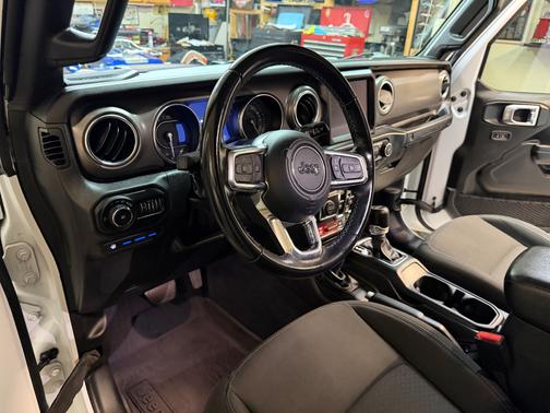 White 2022 Jeep Wrangler Unlimited 4xe Rubicon