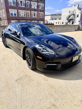 Black 2018 Porsche Panamera Panamera 4