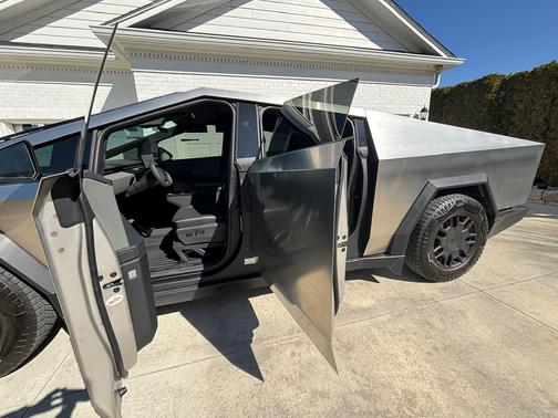 2024 Tesla Cybertruck AWD