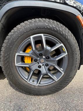 Black 2023 Rivian R1S Adventure Quad-Motor Large Package