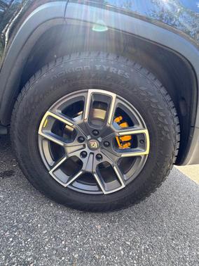 Black 2023 Rivian R1S Adventure Quad-Motor Large Package