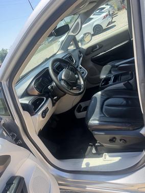 Silver 2019 Chrysler Pacifica Touring L