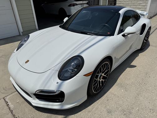 2016 Porsche 911 Turbo S