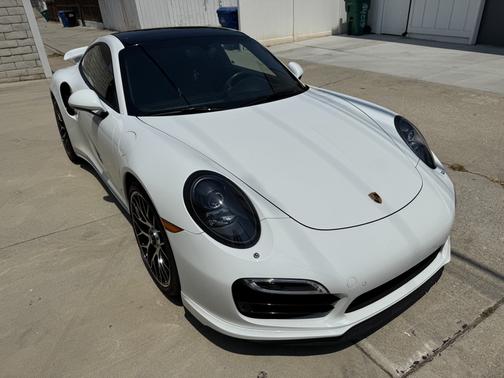 2016 Porsche 911 Turbo S