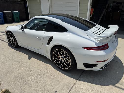 2016 Porsche 911 Turbo S