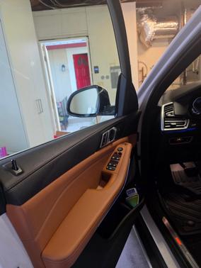 White 2023 BMW X5 PHEV xDrive45e