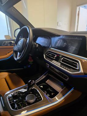 White 2023 BMW X5 PHEV xDrive45e