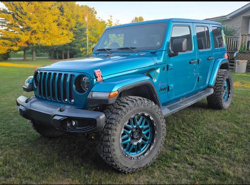 Blue 2020 Jeep Wrangler Unlimited Sahara