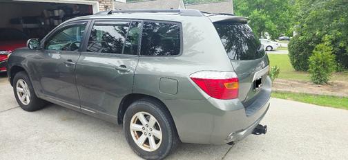 Green 2010 Toyota Highlander Base