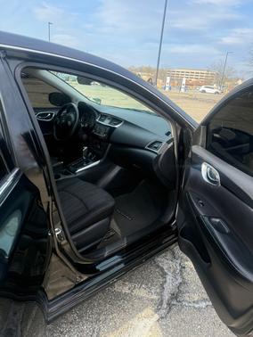 Black 2018 Nissan Sentra SV