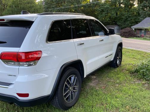 Photo 3 of 14 of 2018 Jeep Grand Cherokee Limited