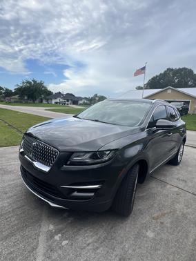 Gray 2019 Lincoln MKC Standard