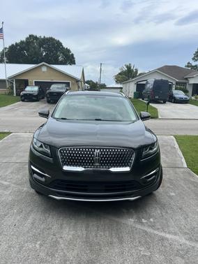 Gray 2019 Lincoln MKC Standard