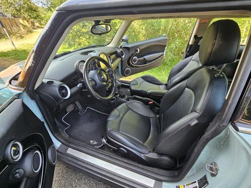 2012 MINI Cooper Base