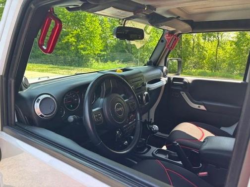 White 2014 Jeep Wrangler Unlimited Sahara