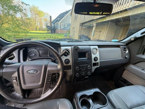 Blue 2014 Ford F-150 XLT