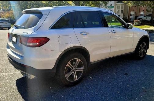 White 2019 Mercedes-Benz GLC 300 4MATIC