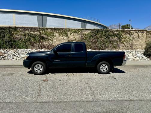 Black 2009 Toyota Tacoma Access Cab