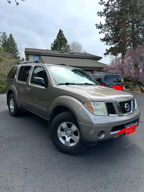 Beige 2006 Nissan Pathfinder S