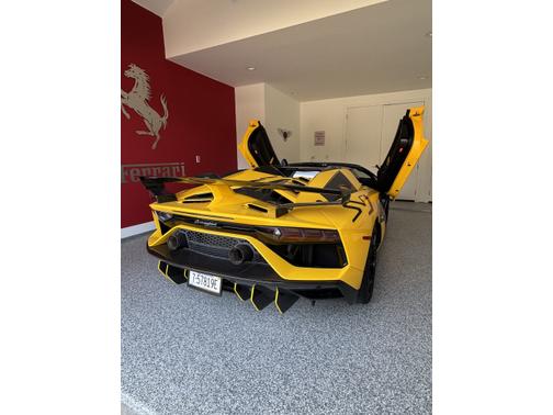 2020 Lamborghini Aventador SVJ Base