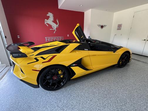 2020 Lamborghini Aventador SVJ Base