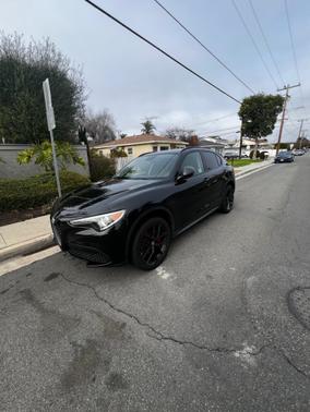 2019 Alfa Romeo Stelvio Sport