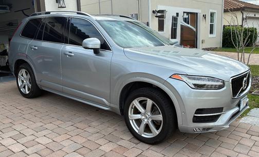 Silver 2018 Volvo XC90 T5 Momentum
